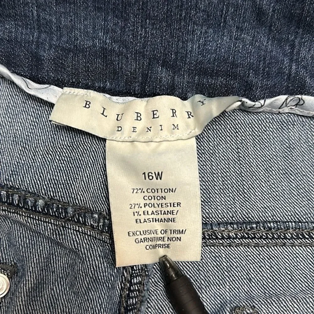 Blueberry women’s denim jeans with elastic waist size 16W